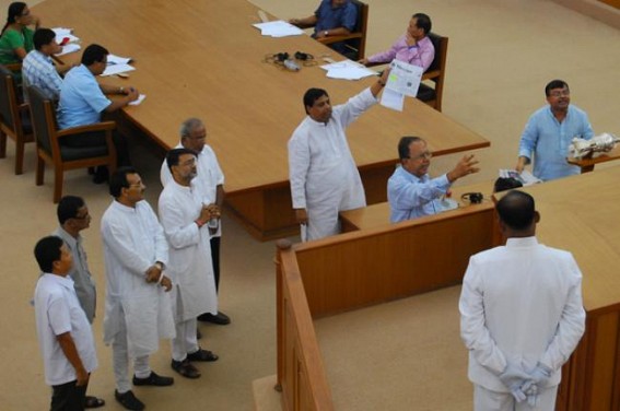 CM's comment on Judiciary, Speaker’s decision on Opposition’s issues triggered pandemonium CM's comment on Judiciary, Speaker’s decision on Opposition’s issues triggered pandemonium